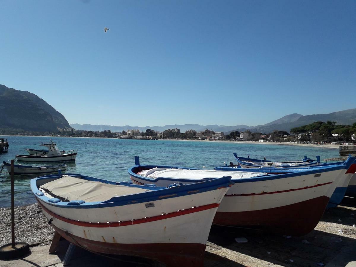 Casa Babbaluciana Lägenhet Mondello Exteriör bild